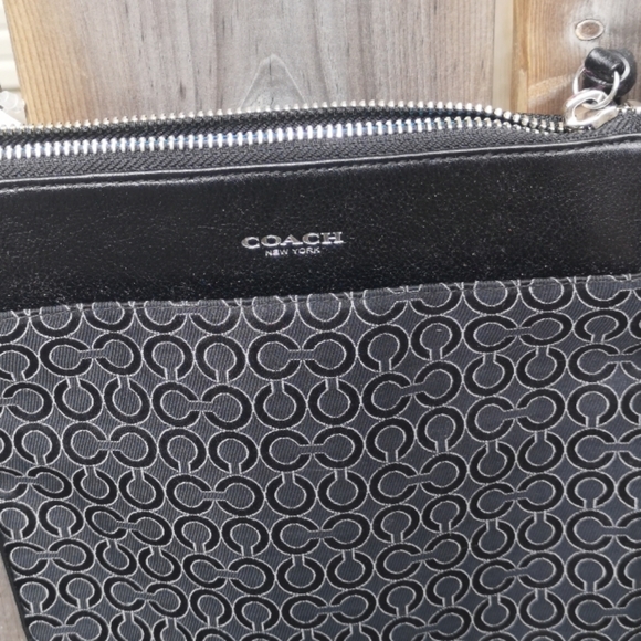 Purse - Picture 2 of 3